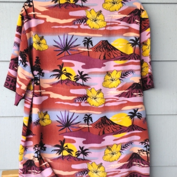 The Polo Shirt - Picture 4 of 4